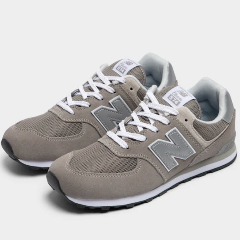NEW BALANCE JUNIORS' GC574EVG GREY /
WHITE
7Y | 8.5 Women’s